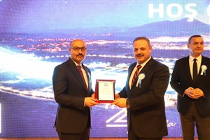 Aksaray Üniversitesinde 20. yıl coşkusu açılış töreniyle başladı