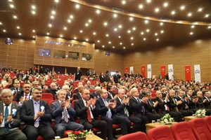 Aksaray Üniversitesinde 20. yıl coşkusu açılış töreniyle başladı