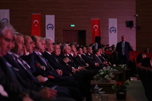 Aksaray Üniversitesinde 20. yıl coşkusu açılış töreniyle başladı