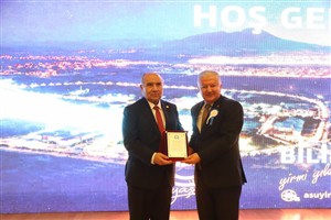 Aksaray Üniversitesinde 20. yıl coşkusu açılış töreniyle başladı