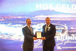 Aksaray Üniversitesinde 20. yıl coşkusu açılış töreniyle başladı