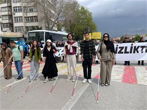 ASÜ'lü akademisyenler ve öğrenciler Farkındalık Yürüyüşü’ne katıldı