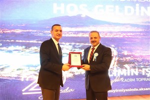 Aksaray Üniversitesinde 20. yıl coşkusu açılış töreniyle başladı